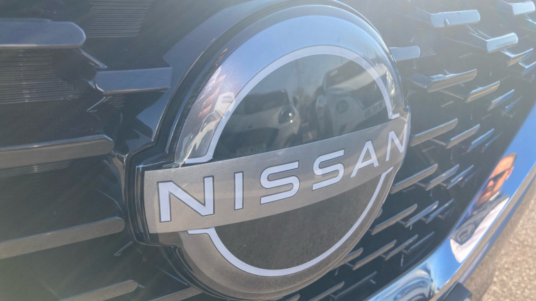 Nissan Qashqai 1.3 DiG-T MH N-Connecta 5dr Petrol Hatchback